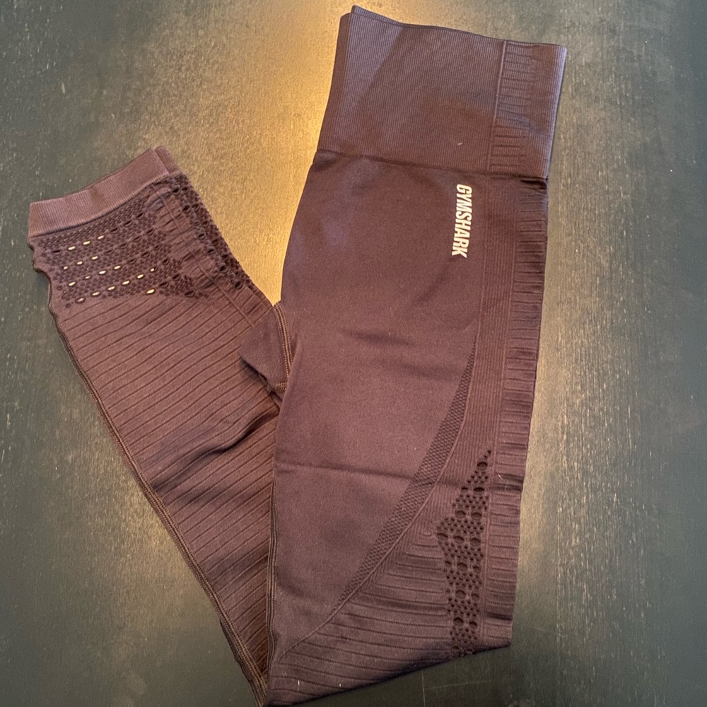 Black gymshark leggings size medium